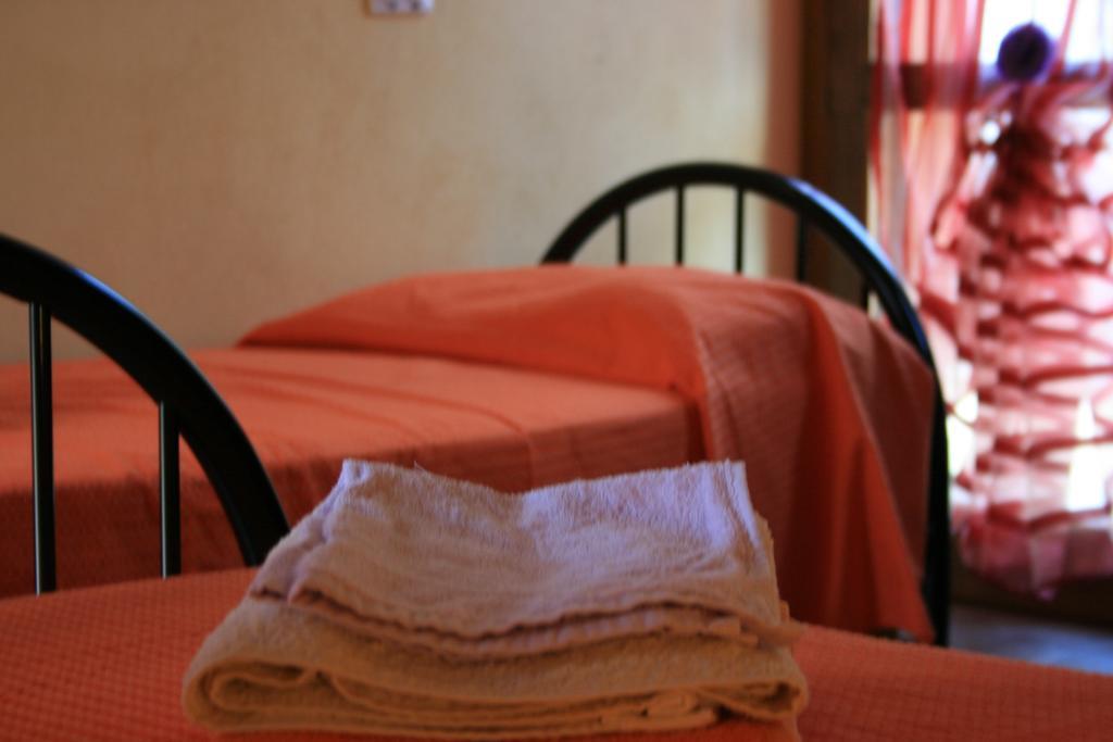 Bed and Breakfast Sumindulau Torre delle Stelle Habitación foto