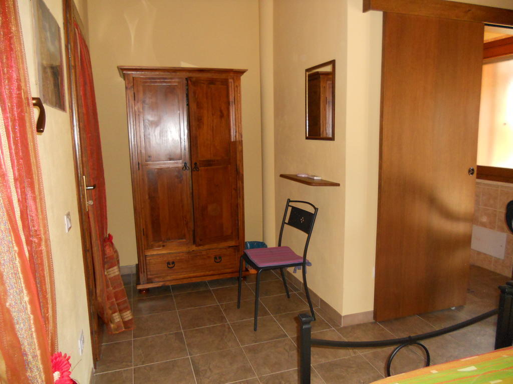 Bed and Breakfast Sumindulau Torre delle Stelle Habitación foto